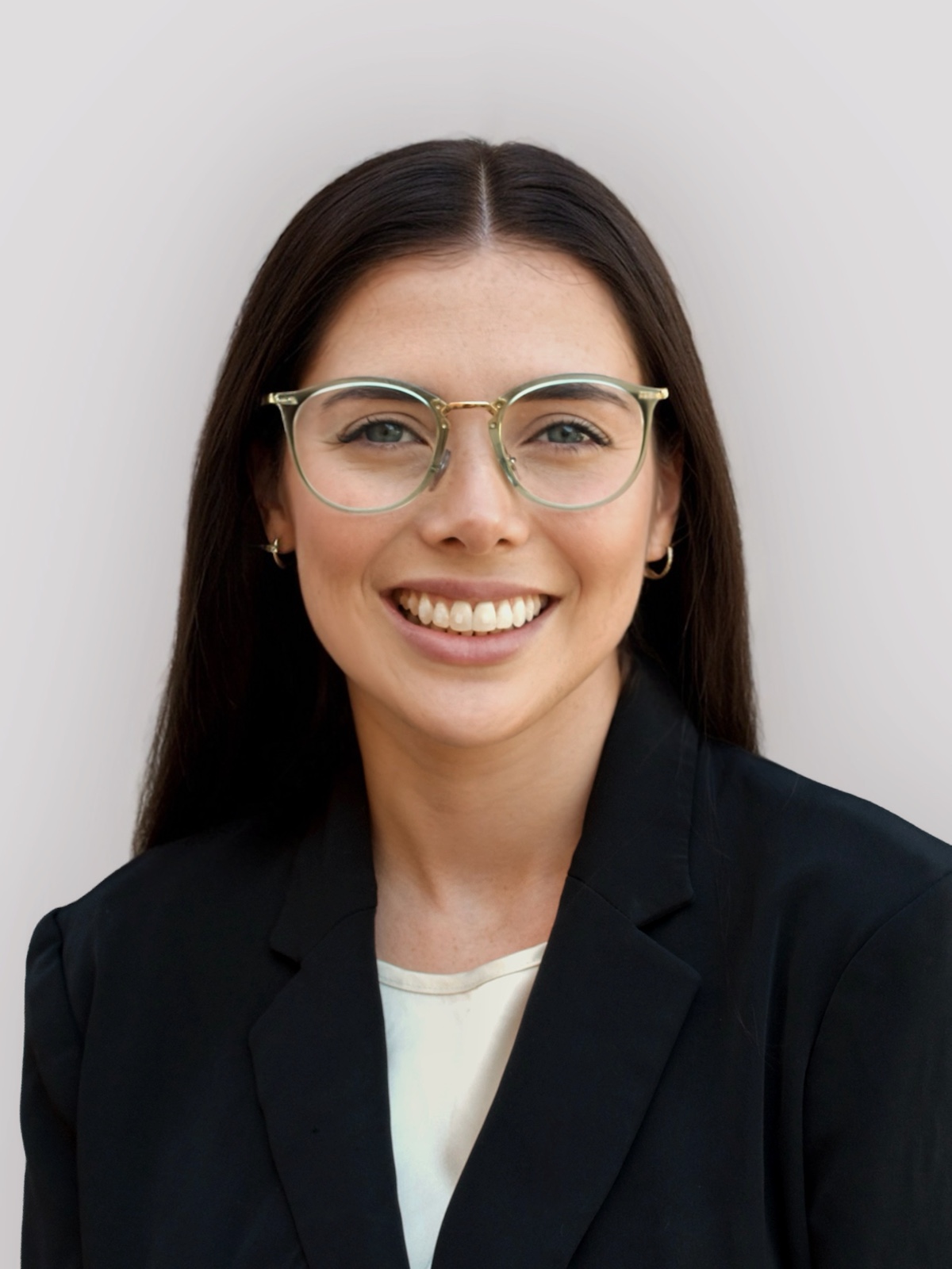 Professional portrait of Daniela B. Renedo